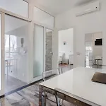 Lägenhet Quadrilocale Luminoso Con Balcone Milano