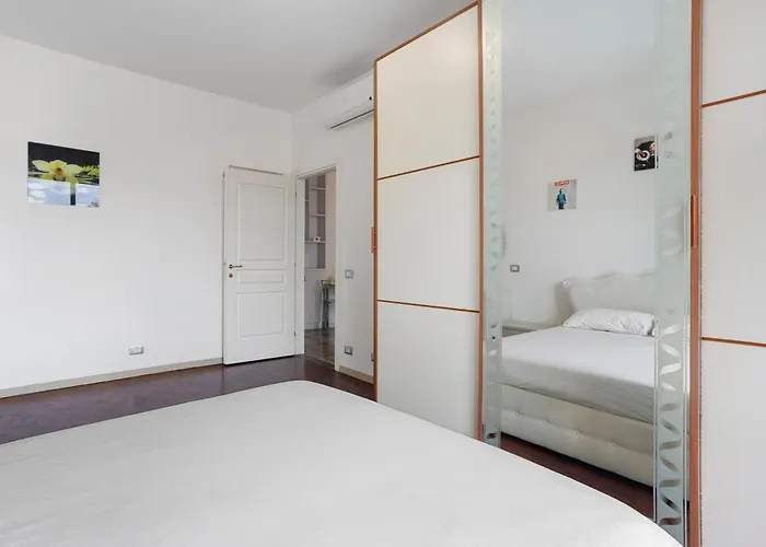 Quadrilocale Luminoso Con Balcone Апартаменты